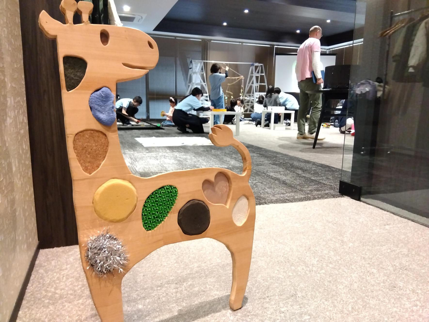 早稲田大学大泉ゼミ：子どもが自分で“遊ぶ”を見つける「アートツールキャラバン」＠たまがわLOOP！